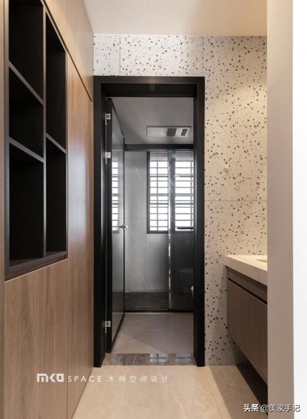 福建夫婦107㎡家火了，僅憑一個客廳就圈粉無數，空間利用率超高