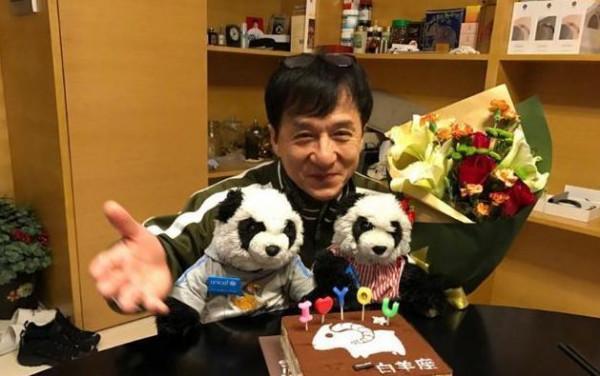 明明日入鬥金，生活上卻一毛不拔！這7位明星究竟有多“摳門”？