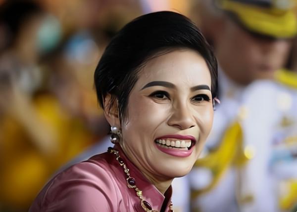 蘇提達面臨困境全面崩盤，優勢傾斜提幫功陣營，王妃迴歸或早或晚