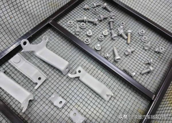 「縱橫四海」老夥計的重生之旅，一起暫別城市的方圓化身曠野的風