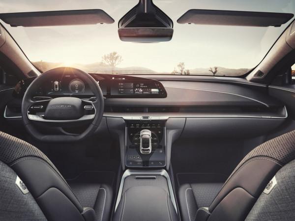 續航超800km!接近3米軸距 特斯拉殺手能否KO特斯拉? 續航超800km!接近3米軸距 特斯拉殺手能否KO特斯拉?