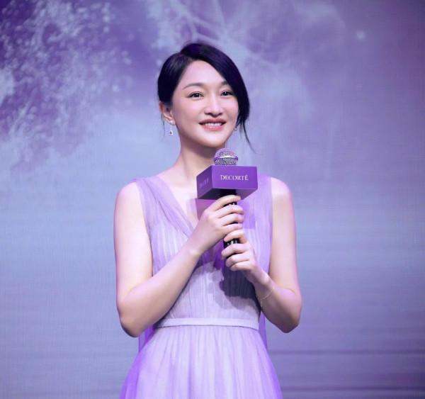 矮個子女生周迅楚楚動人