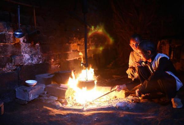 92歲老人去世後,為3個“智障”兒子留下一千斤糧食:怕兒子餓著 92歲老人去世後,為3個“智障”兒子留下一千斤糧食:怕兒子餓著