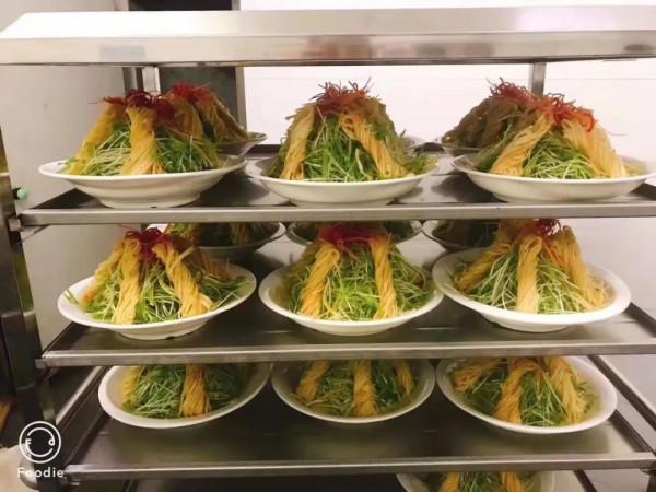 留在城裡沒錢賺,做鄉村廚師會賺得更多嗎? 留在城裡沒錢賺,做鄉村廚師會賺得更多嗎?