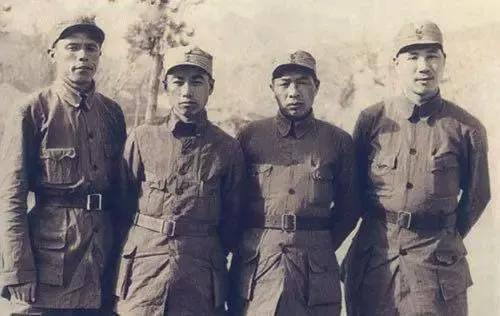 65軍軍長肖應棠從朝鮮回國遭流氓碰撞訛錢，將軍說：教訓他們一頓