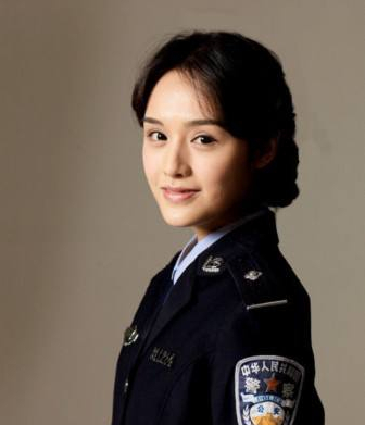 著名演員饒敏莉:當紅時嫁給窮小子富大龍,結婚10年,終修成正果 著名演員饒敏莉:當紅時嫁給窮小子富大龍,結婚10年,終修成正果