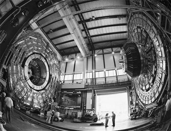 楊振寧為什麼寧願和中科院有分歧，也一定要反對中國建大型對撞機