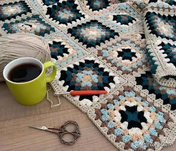 推薦一些彩色手工毯子的作品，希望這些五顏六色給你帶來好心情