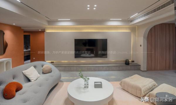 侘寂的素，拱門的古，這疊拼只住藝術家