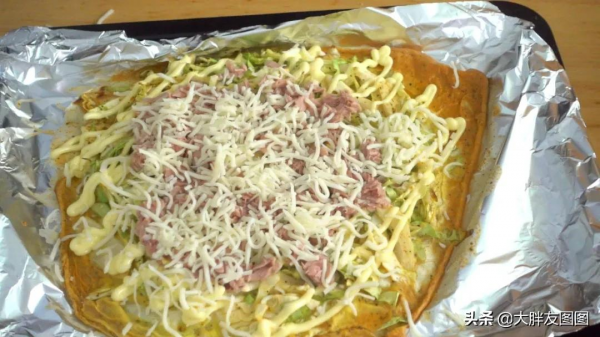 你有包菜麼?快試試做這個披薩,不要麵粉,有手就行,太好吃了 你有包菜麼?快試試做這個披薩,不要麵粉,有手就行,太好吃了