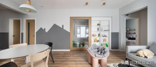 拆牆挪位後,她讓小家實現“大橫廳”,採光好,動線流暢,好舒服 拆牆挪位後,她讓小家實現“大橫廳”,採光好,動線流暢,好舒服