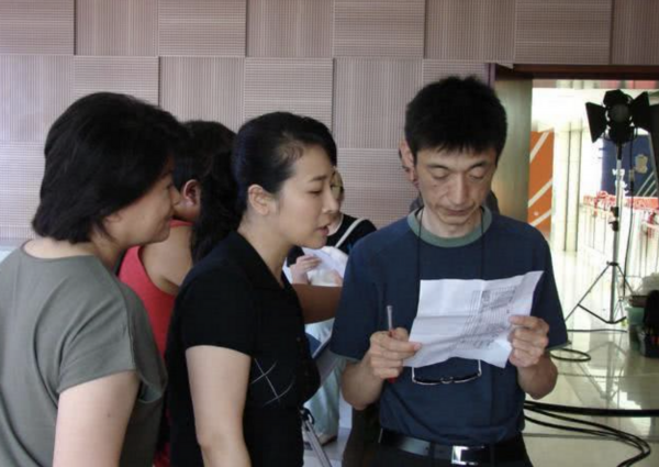 演員陳小藝：緋聞是緋聞，老公是老公，我們一家三口很幸福