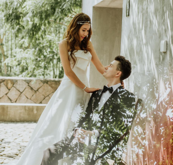 靠“我愛中國”走紅的伏拉夫，24歲娶49歲兩度患癌的女孩，咋樣了