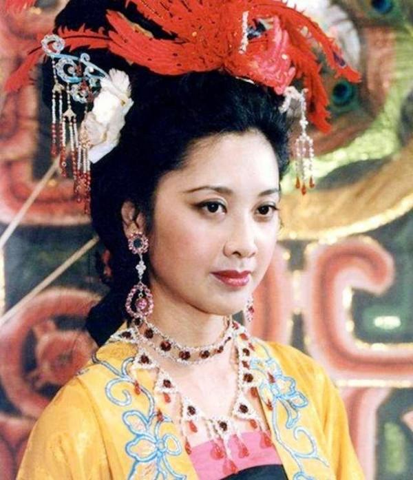 楊春霞：曾飾演86版《西遊記》中的&OpenCurlyDoubleQuote;白骨精&rdquo;