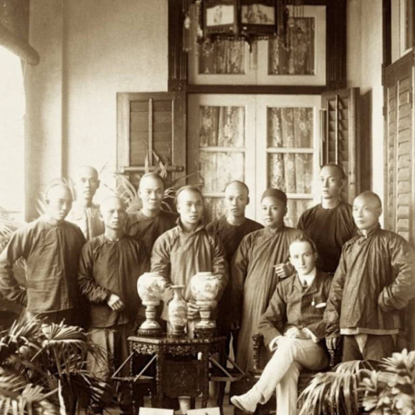 美國水手砸死了一個廣州女人，且拒不承認，中國官員的處理太霸氣