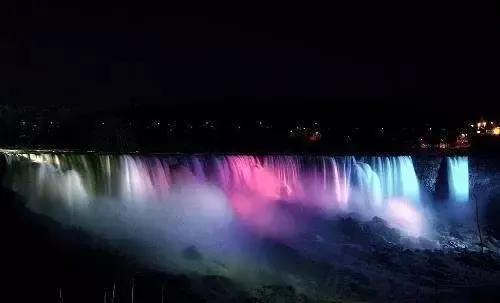 分享圖片&mdash;&mdash;世界彩色大瀑布