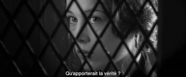 謊言是彩色的,現實是黑白的 謊言是彩色的,現實是黑白的