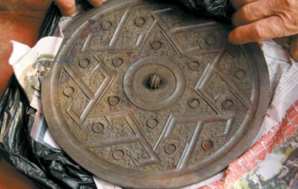 安徽挖出戰國古墓,陪葬品堪稱國寶,墓主人的頭顱卻失蹤 安徽挖出戰國古墓,陪葬品堪稱國寶,墓主人的頭顱卻失蹤