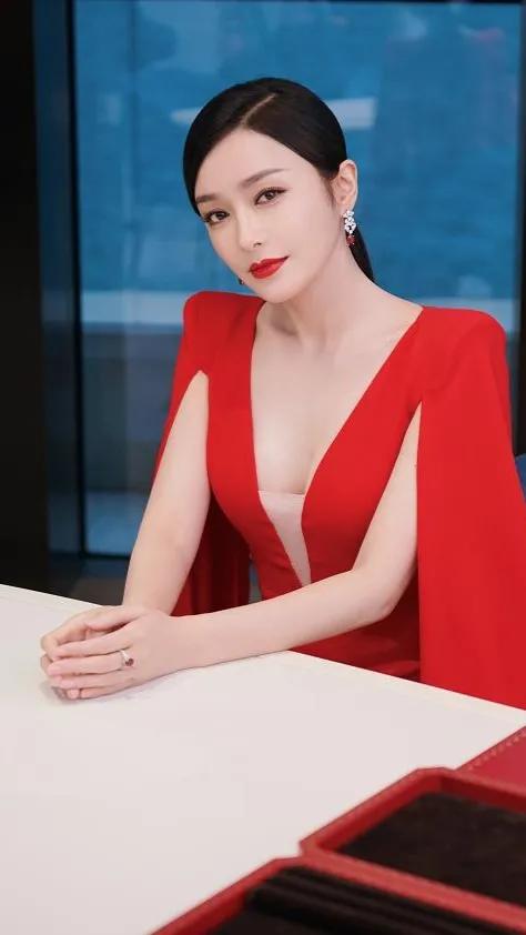 秦嵐高畫質桌布,精緻優雅的女人 秦嵐高畫質桌布,精緻優雅的女人