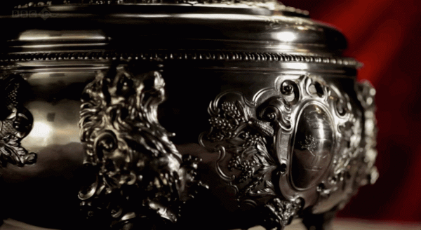 越純越真越柔軟，世人怎能不愛她？