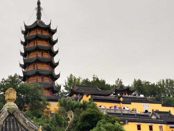 江蘇一奇特建築，明明是島卻被叫山，有上千年曆史，景色甚美