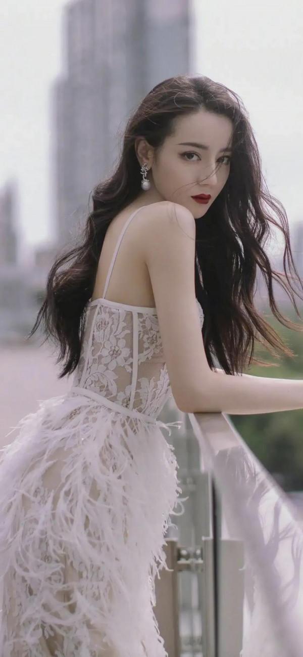 迪麗熱巴桌布(2) 迪麗熱巴桌布(2)