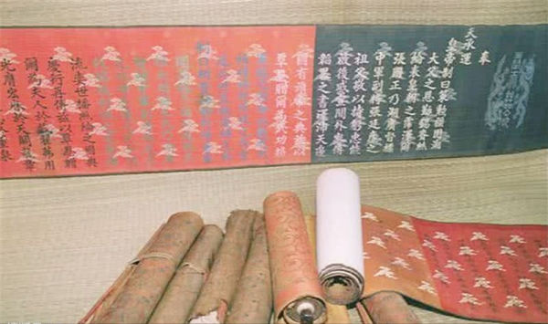 農民祖傳9道聖旨拒交,被博物館借走丟2道,索賠40萬判償9萬 農民祖傳9道聖旨拒交,被博物館借走丟2道,索賠40萬判償9萬