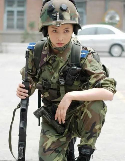 矯揉造作就別演軍旅劇了，這9位女星告訴你，什麼叫軍人那股勁兒