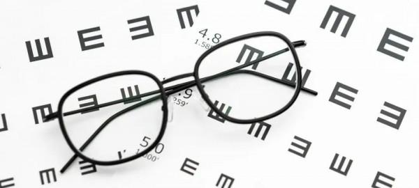 肝開竅於目，經常養養眼，人生向上看