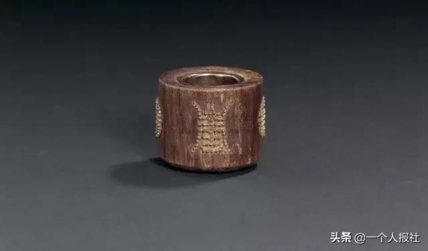 琳琅滿目的扳指