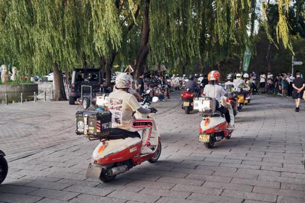 「活動聚會」世界公園潮車節 低趴改裝車一次看個夠