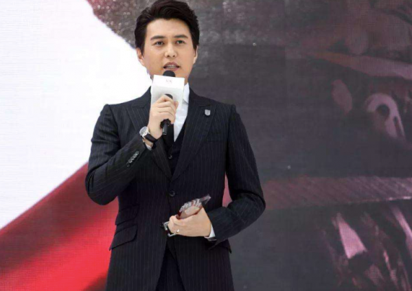 &OpenCurlyDoubleQuote;老幹部&rdquo;靳東的上位史，以及他背後不得不提的&OpenCurlyDoubleQuote;兩個母親&rdquo;