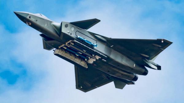 又抄襲中國?美空軍新型導彈曝光,號稱美版PL-15,專打殲-20 又抄襲中國?美空軍新型導彈曝光,號稱美版PL-15,專打殲-20