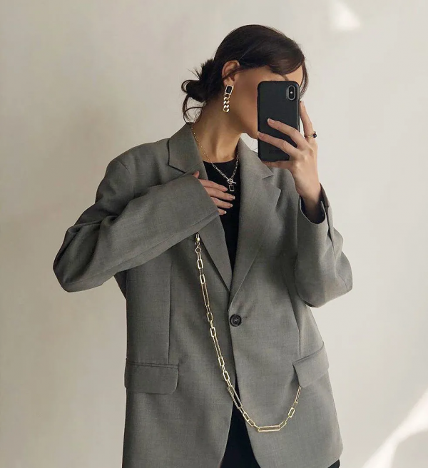 今秋馬丁靴+厚外套火了!又美又撩,洋氣炸了 今秋馬丁靴+厚外套火了!又美又撩,洋氣炸了