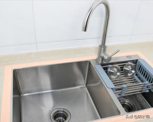 天天被追問,水槽邊縫漏水該用什麼膠水? 天天被追問,水槽邊縫漏水該用什麼膠水?
