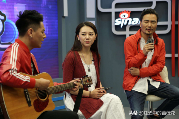 發現沒？《阿衣莫》的女主唱，就是那個為張韶涵伴唱的天籟之音