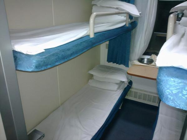 為什麼高鐵比火車快，卻有很多旅客寧願乘火車臥鋪，也不坐高鐵？