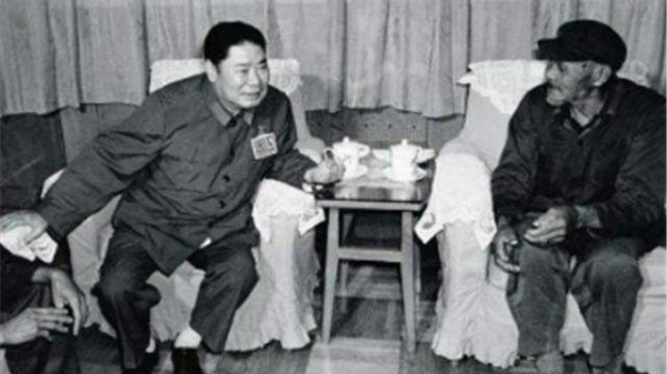 1971一老農被人罵漢奸，真實身份竟是紅軍團長，這是為何？