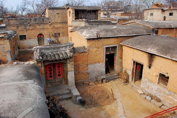 同樣是佔地建房,為何農村一戶只能有一個住宅,城裡卻沒有限制? 同樣是佔地建房,為何農村一戶只能有一個住宅,城裡卻沒有限制?