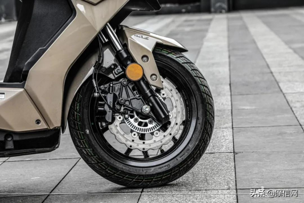 高顏帶感又好用——光陽Racing X150測評 高顏帶感又好用——光陽Racing X150測評
