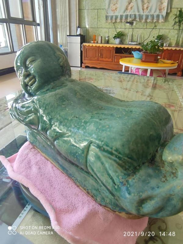 金代定窯綠釉孩兒枕頭(公元1250年左右作品)國寶一級 金代定窯綠釉孩兒枕頭(公元1250年左右作品)國寶一級