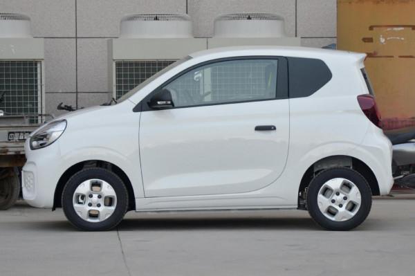 一臺純電榮威科萊威CLEVER首年養車費用是多少錢? 一臺純電榮威科萊威CLEVER首年養車費用是多少錢?