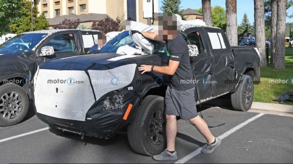 2023款GMC峽谷AT4諜照曝光 提供一個四缸發動機選項/內飾清晰簡潔