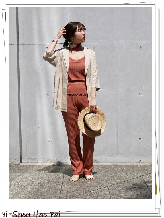 中秋季節穿米色西裝！對於30-40歲的女人來說氣質會很好