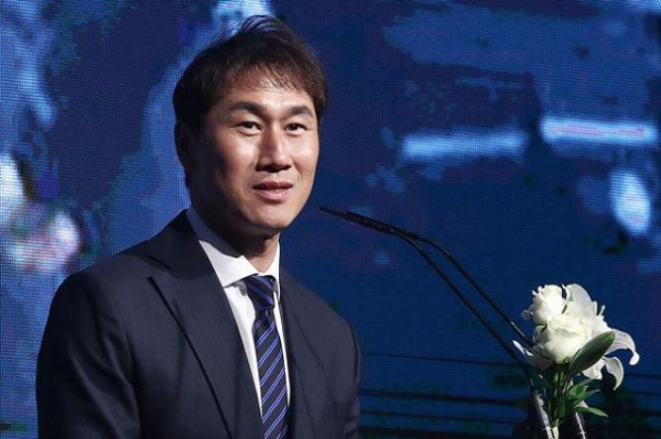 在2021年離世的國際足壇十大球員