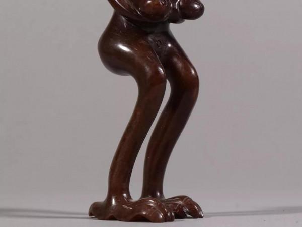 舊藏 高古玉人身獸首雕件。規格：高13cm 寬3.8cm 重152.1g