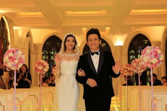 剛強：如果春妮不嫌棄我，我沒意見，這10對主持人的愛情故事感人