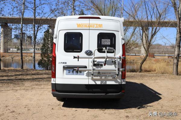 一車就能搞定吃、住、通勤？大通V90房車，4座1床，移動的公寓房