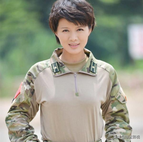 演軍人不招吐槽的女星,只服這8位,顏值高不說,還最具軍人氣質 演軍人不招吐槽的女星,只服這8位,顏值高不說,還最具軍人氣質