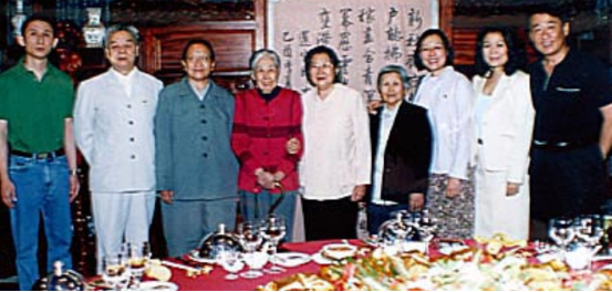 劉少奇女兒向毛主席“告狀”,得知後,主席給王光美寫去了一封信 劉少奇女兒向毛主席“告狀”,得知後,主席給王光美寫去了一封信